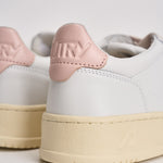 Sneakers Medalist Low donna bianca e rosa AULW LL16 AUTRY 