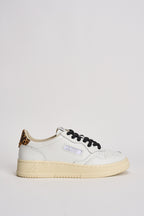 Sneakers donna Medalist Low bianca e cavallino leopardato AULW OC01 AUTRY 