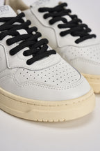 Sneakers donna Medalist Low bianca e cavallino leopardato AULW OC01 AUTRY 