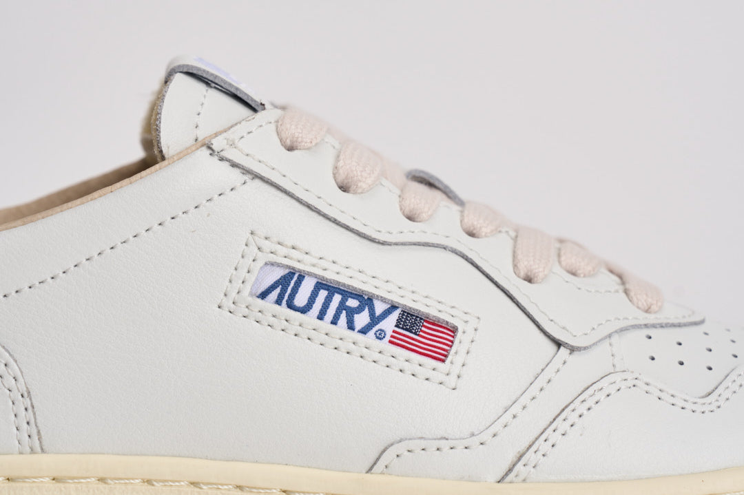 Sneakers Medalist Low in pelle donna AULW TB01 AUTRY 