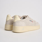 Sneakers donna Medalist low in suede beige AULW UH01 AUTRY 