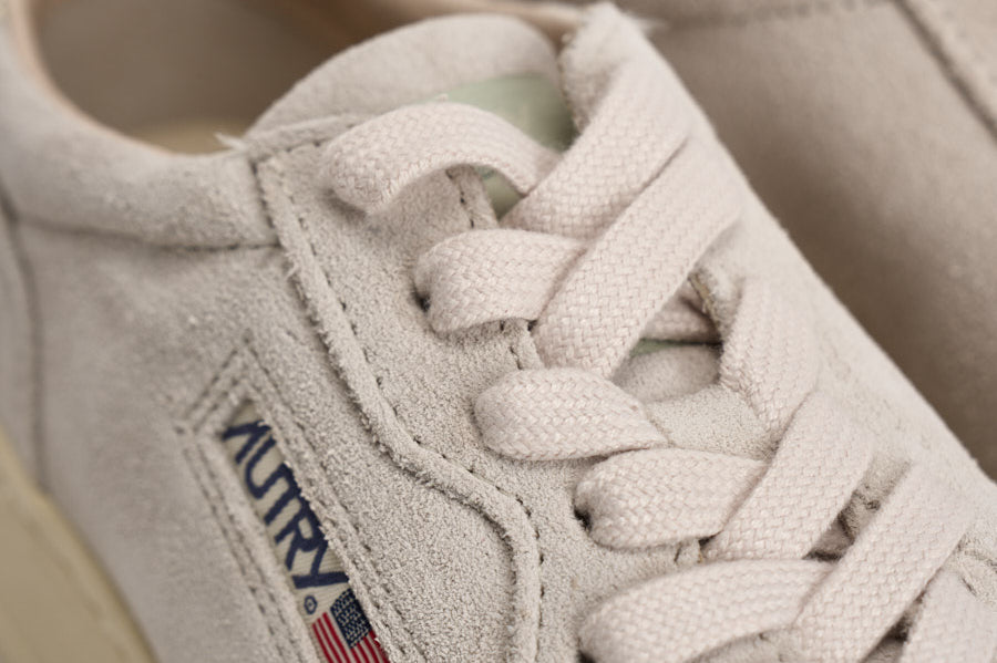 Sneakers donna Medalist low in suede beige AULW UH01 AUTRY 