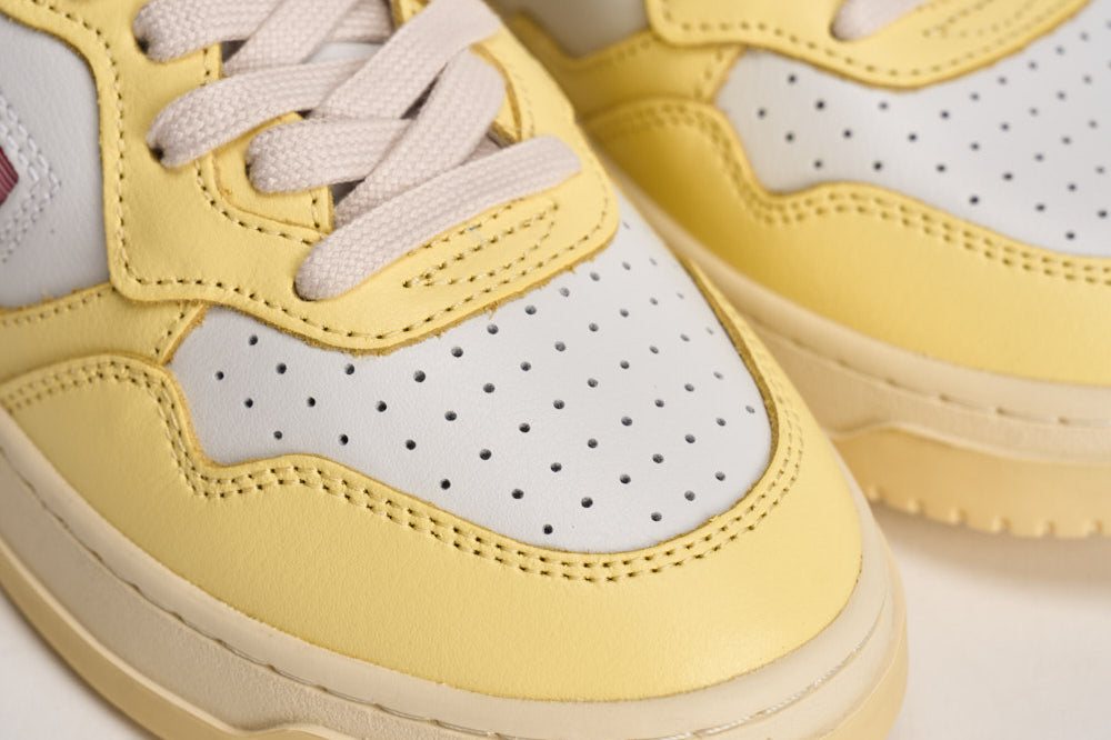 Sneakers donna Medalist gialla AULW WB63 AUTRY 