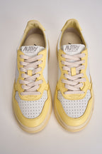 Sneakers donna Medalist gialla AULW WB63 AUTRY 