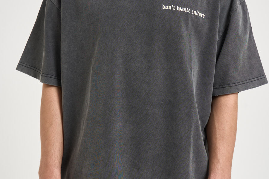 T-shirt uomo grigio antracite con stampa OLIVINNE FADEDBLACK DON'T WASTE CULTURE 