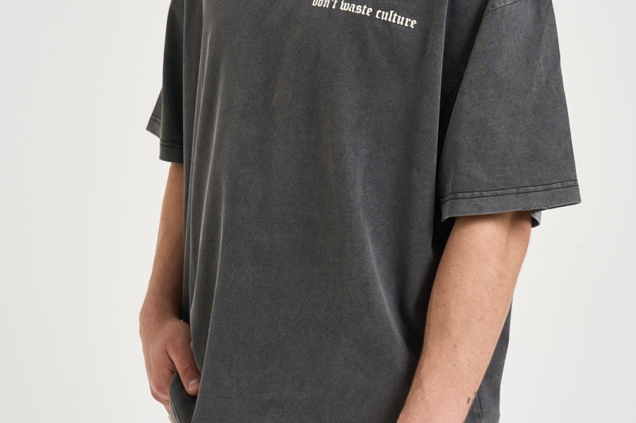 T-shirt uomo grigio antracite con stampa OLIVINNE FADEDBLACK DON'T WASTE CULTURE 