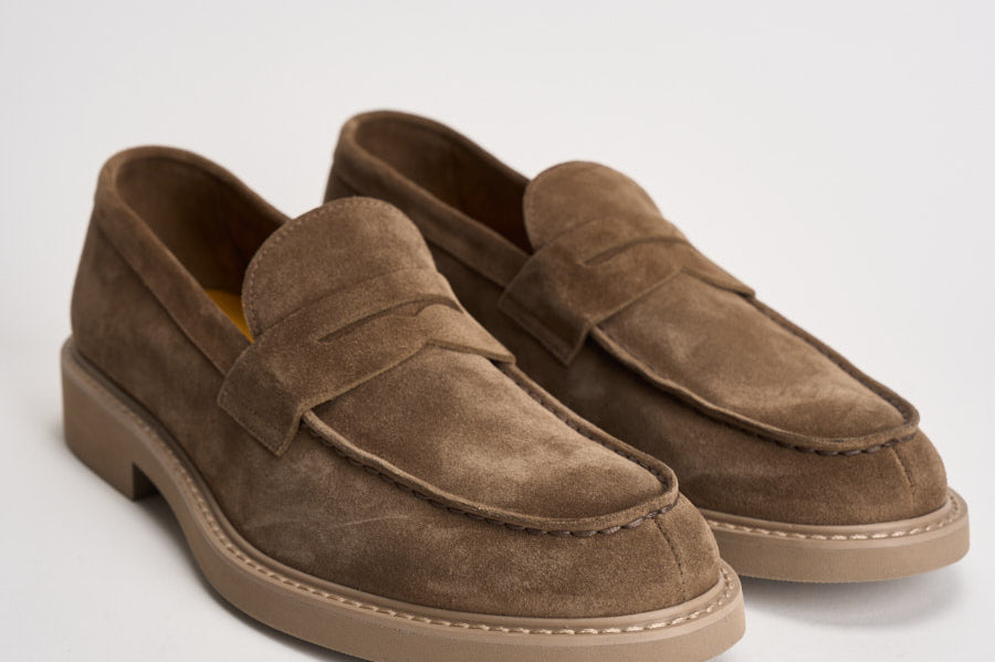 Mocassino uomo in suede tortora 2405 VISONEM08 DOUCAL'S 