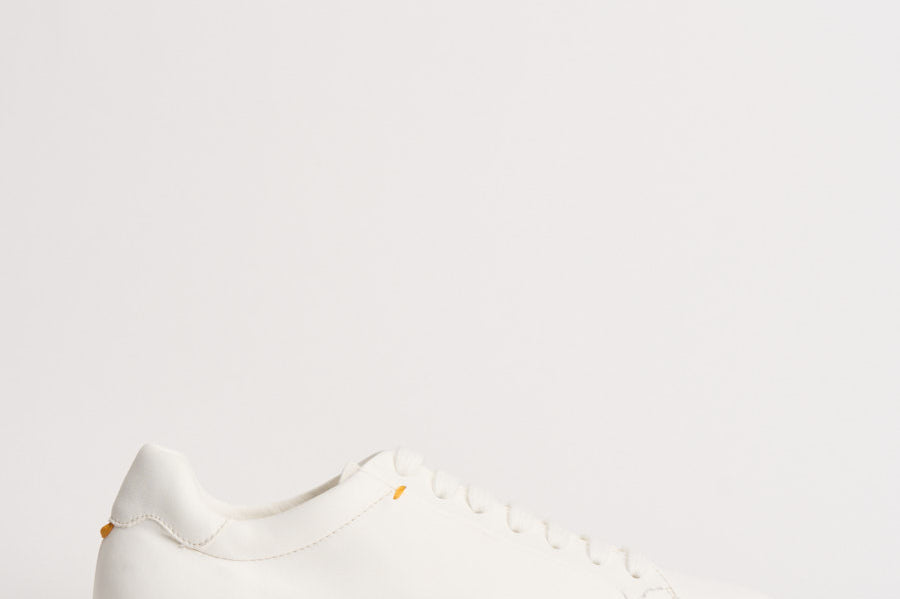 Sneakers uomo in pelle bianca 3552 PLONGEW11 DOUCAL'S 