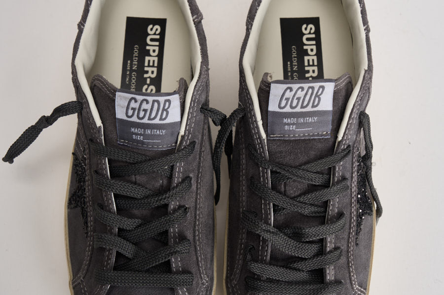 Sneakers donna Super Star in suede grigio GWF01002 F00814160661 GOLDEN GOOSE 