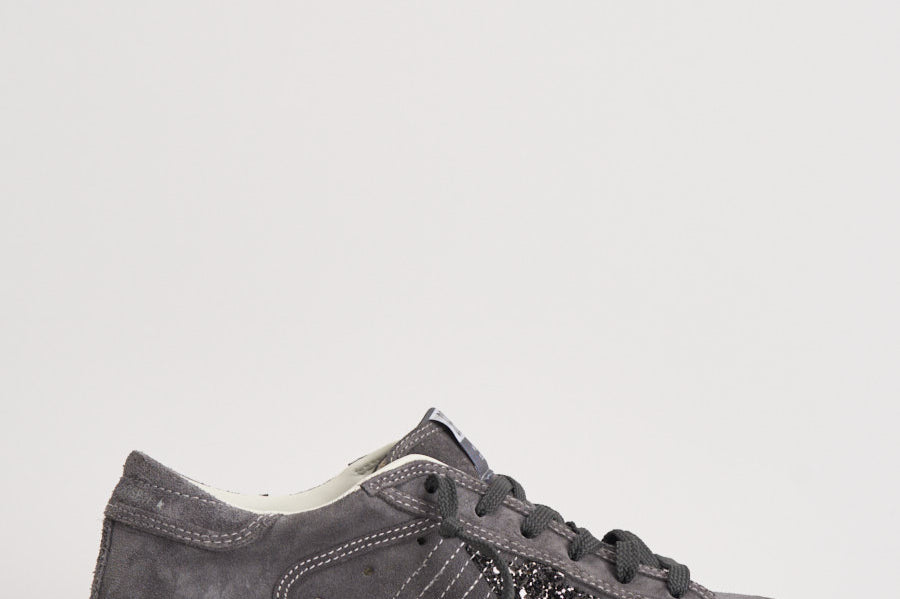 Sneakers donna Super Star in suede grigio GWF01002 F00814160661 GOLDEN GOOSE 