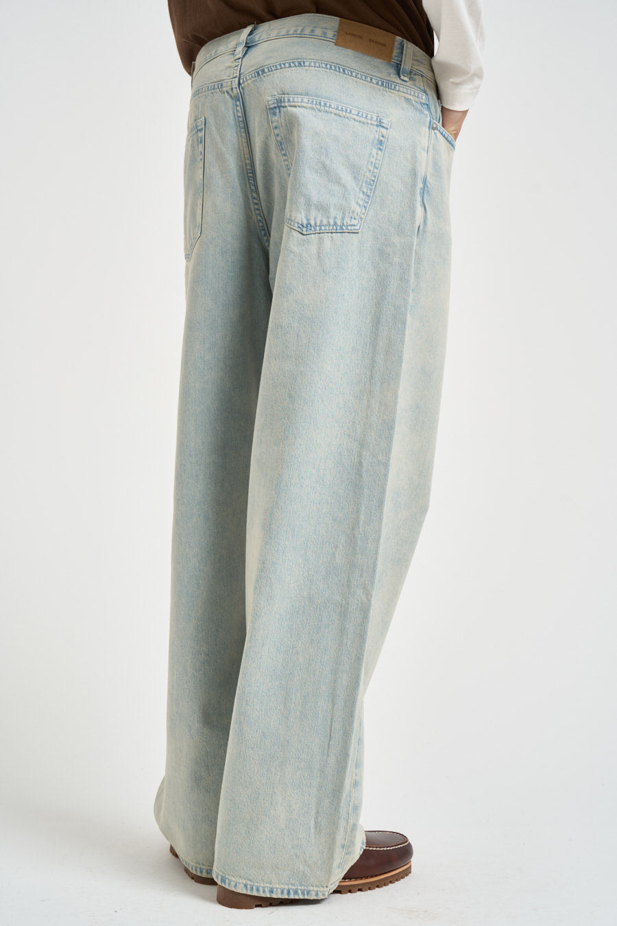 Jeans uomo wide leg in denim chiaro M26100008 PALECLOUD SAMSØE SAMSØE 