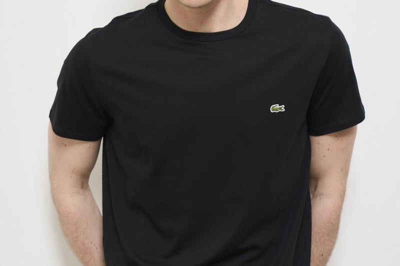 T-shirt uomo slim girocollo nera TH6709 031 LACOSTE 