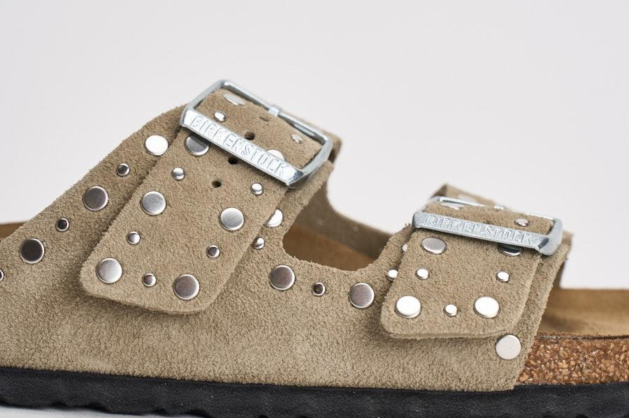Sandalo donna beige effetto suede  con borchie 1029390 TAUPE BIRKENSTOCK 