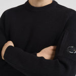 Maglione uomo girocollo a coste lunghe nero MKN015A 00668A999 CP COMPANY 