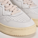 Sneakers Medalist Low donna bianca e rosa. AULW LL16 AUTRY 