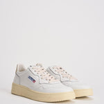 Sneakers donna medalist low in pelle bianca e beige AULW LL87 AUTRY 