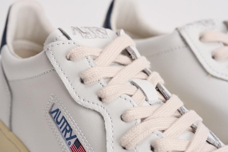 Sneakers uomo Autry Medalist bianca e blu AULM LL12 AUTRY 