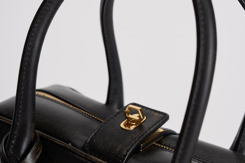 Borsa donna tote "Vita" in pelle vintage nera GWA00470 A00086790100 GOLDEN GOOSE 