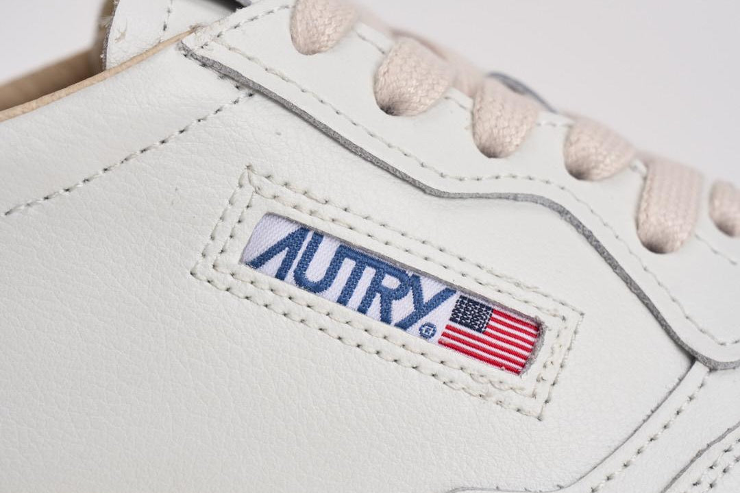 Sneakers Medalist Low donna AULW DL03 AUTRY 