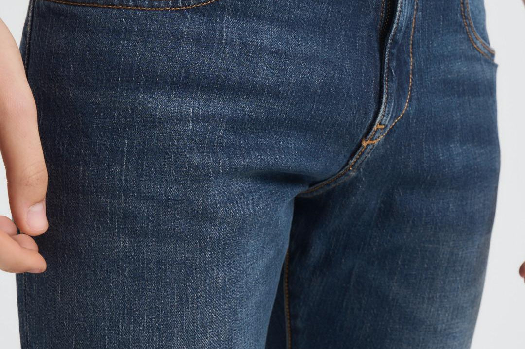 Jeans uomo D-Strukt in denim scuro A03562 0DBED01 DIESEL 