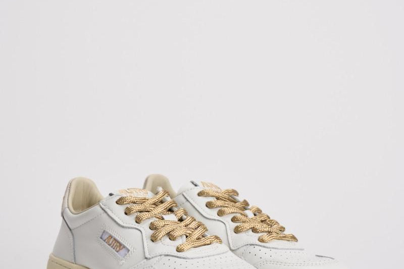 Sneakers donna Medalist panna e oro AULW SW01 AUTRY 