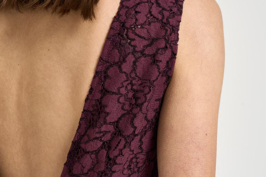 Abito donna in pizzo bordeaux 106588A330 DRUPAR57 PINKO 