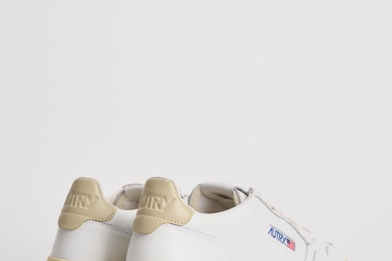 Sneakers uomo Medalist low beige AULM LL87 AUTRY 