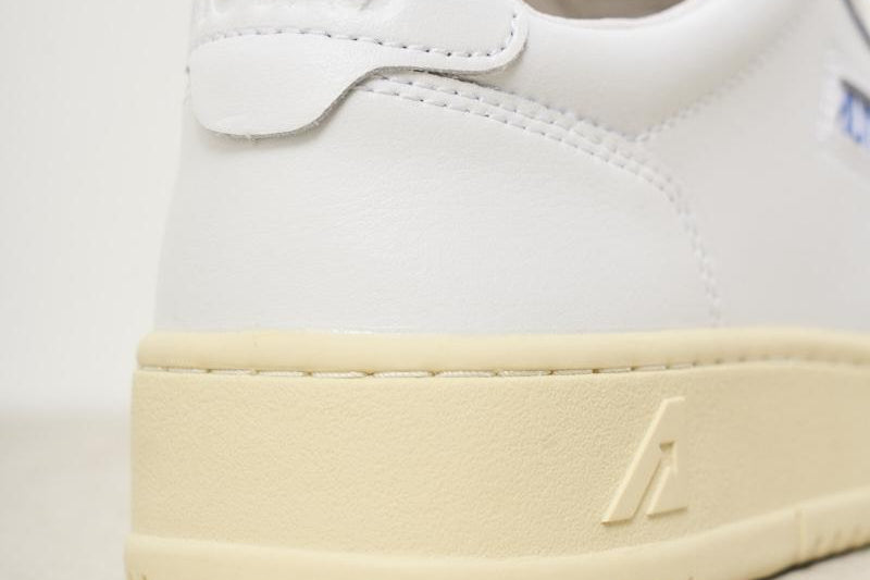 Sneakers donna medalist low AULW LL15 AUTRY 