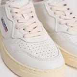 Sneakers donna medalist low in pelle bianca AULW LL15 AUTRY 