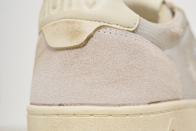 Sneakers uomo Super vintage panna e beige AVLM DA03 AUTRY 