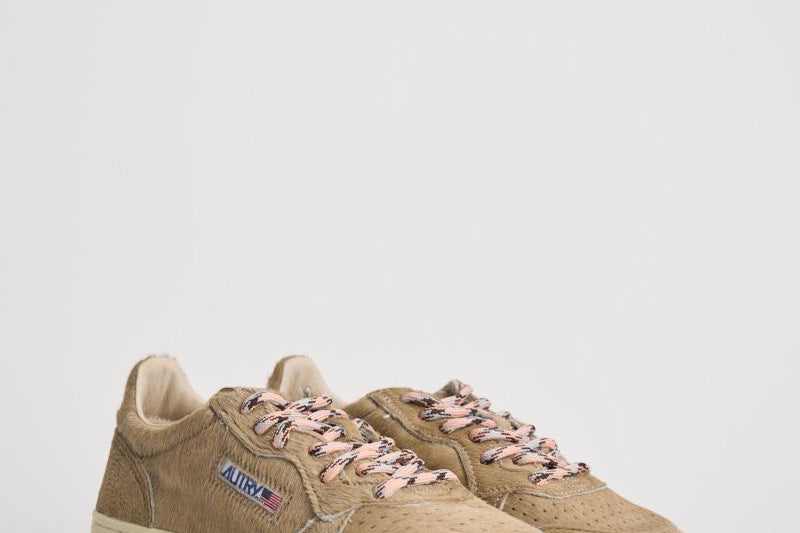 Sneakers donna Medalist suede beige AULW PE01 AUTRY 