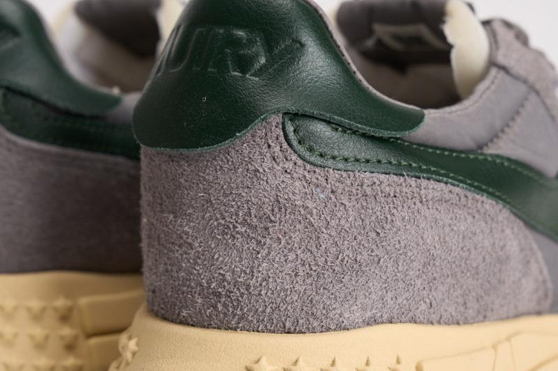Sneakers uomo Reelwind Low in suede grigio topo WWLM UT20 AUTRY 
