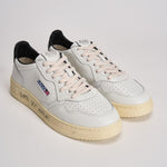 Sneakers uomo Medalist Low nera e bianca AULM ML02 AUTRY 
