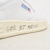 Sneakers uomo Medalist bianca e nera. AULM ML02 AUTRY 