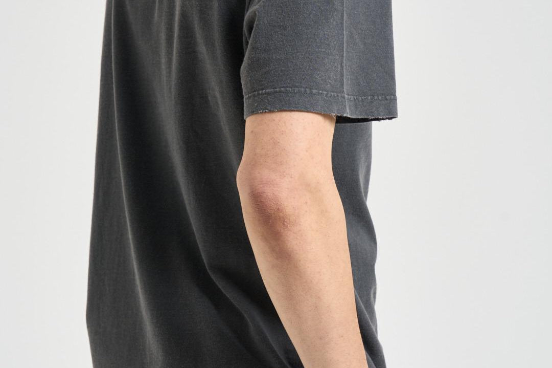 T-shirt uomo con stampa grigio antracite GMP01220 P00067160318 GOLDEN GOOSE 