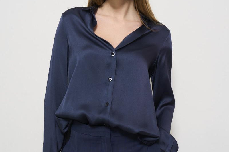 Camicia donna satinata blu Y5SM03 K92 SEMICOUTURE 