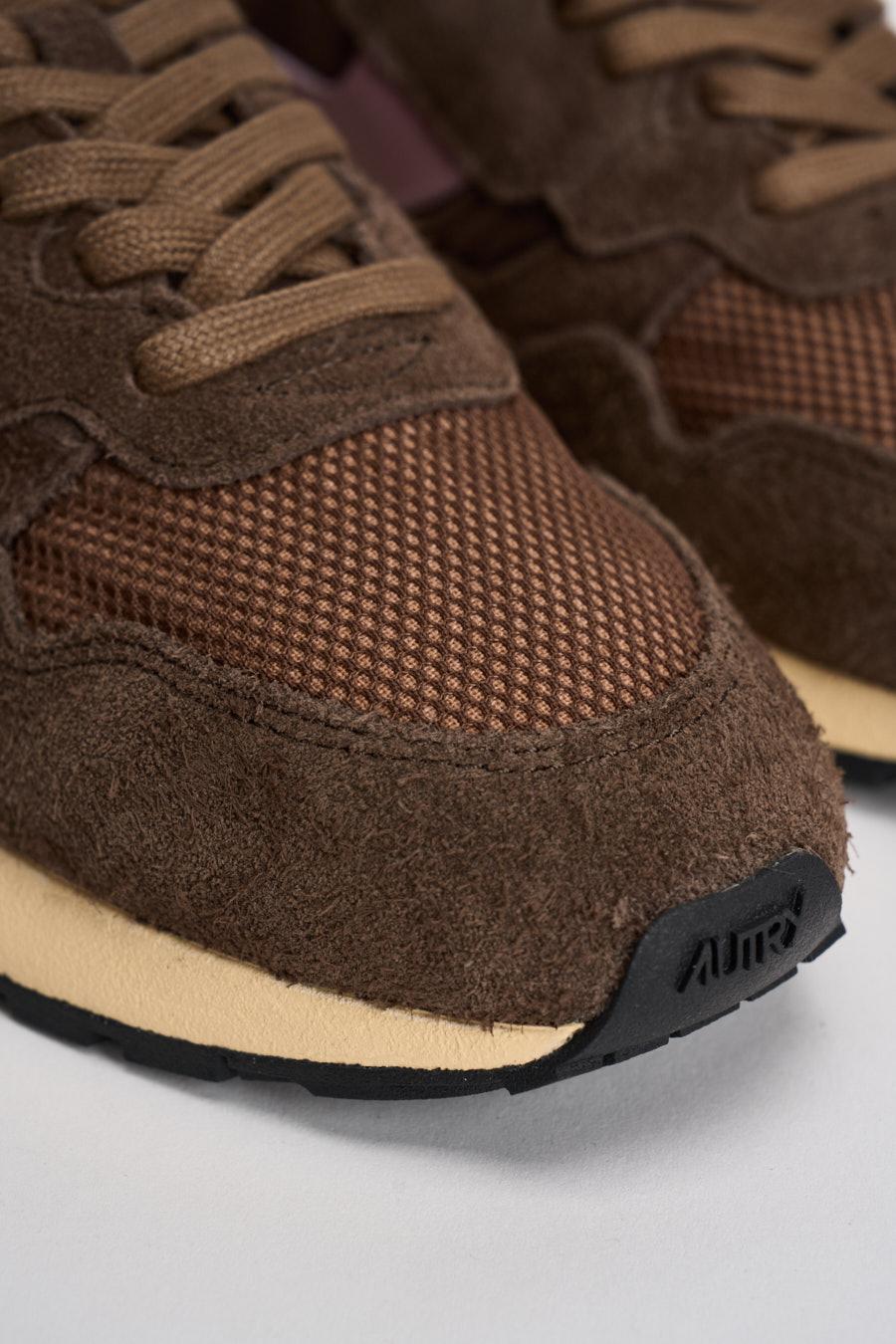 Sneakers donna Reelwind in suede marrone WWLW UT12 AUTRY 