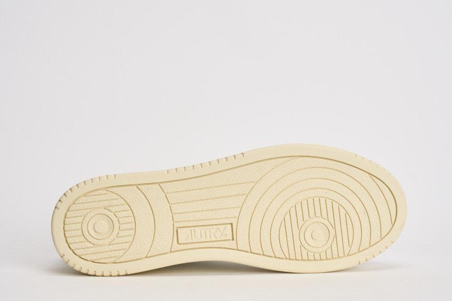 Sneakers uomo Medalist Low bianca e verde AULM BJ02 AUTRY 