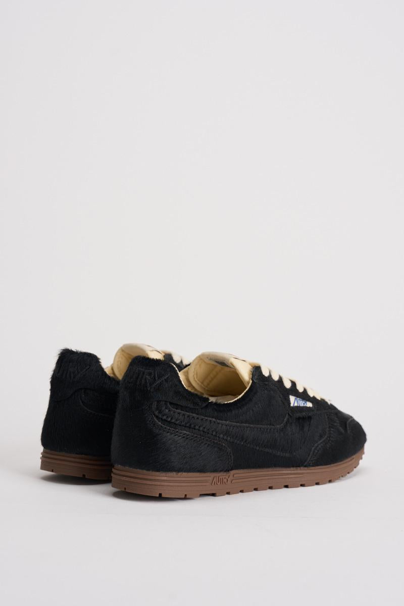 Sneakers donna Windspin in suede nera WSLW YN01 AUTRY 