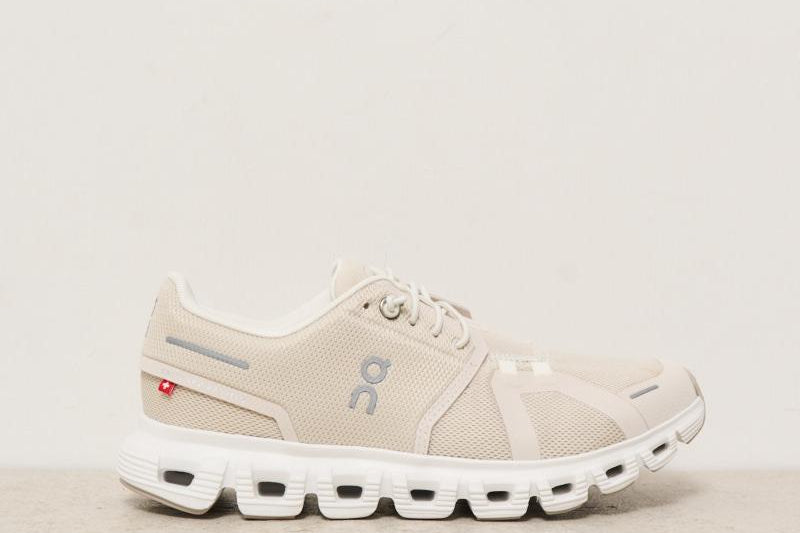 ON RUNNING 3W10060755PEARL WHITE