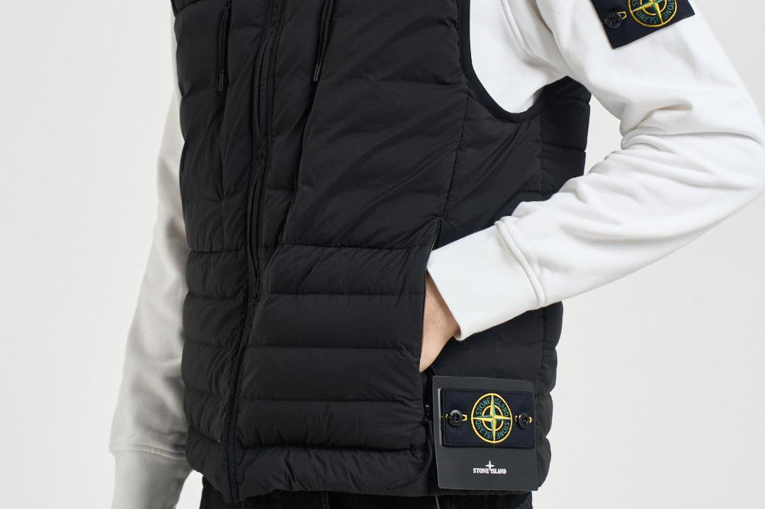 Gilet uomo con zip nero G100007 S0183V0029 STONE ISLAND 