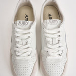 Sneakers uomo Medialist Low in pelle bianca e beige AULM LS30 AUTRY 