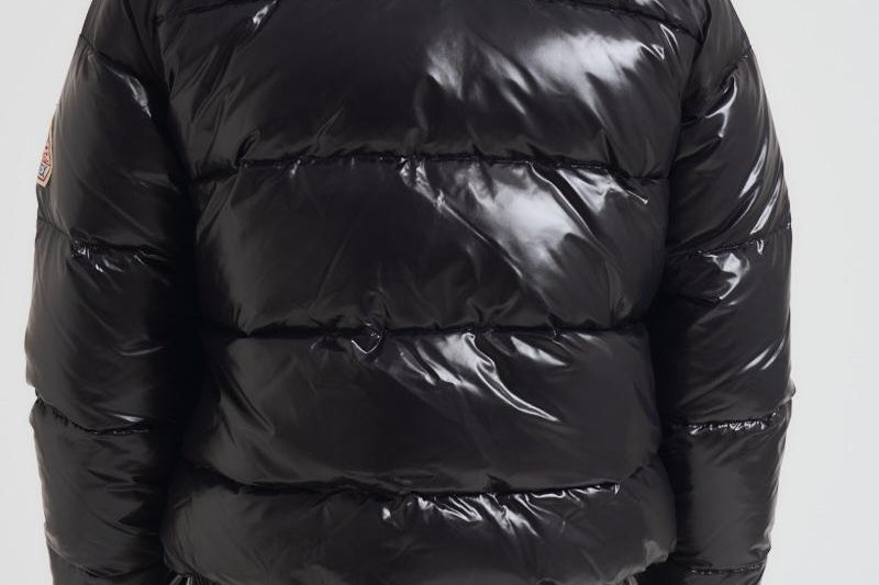 Piumino uomo in nylon lucido nero HUY015 0009 PYRENEX 