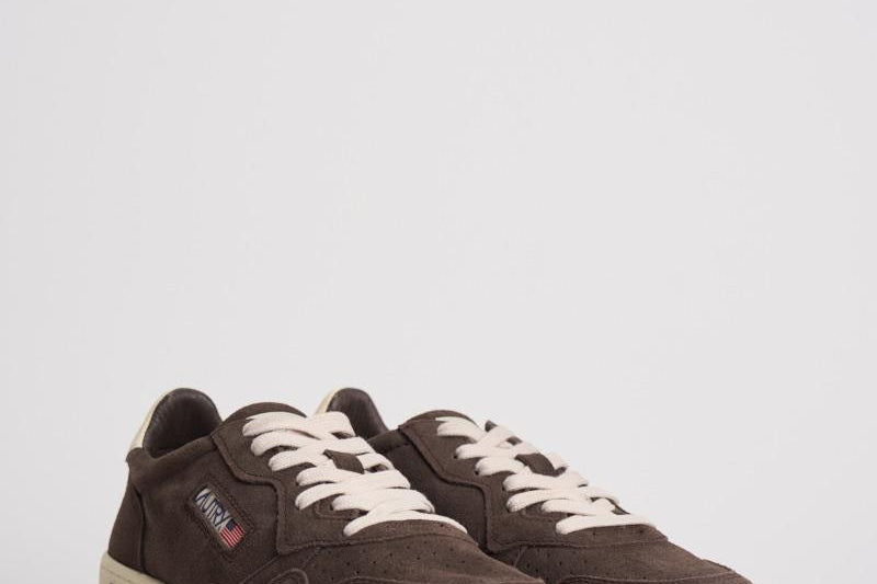 Sneakers uomo Medalist low suede marrone AULM UH08 AUTRY 