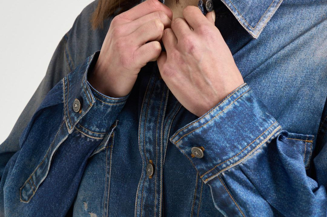 Camicia donna in denim blu slavato GWP02525 P00240650100 GOLDEN GOOSE 