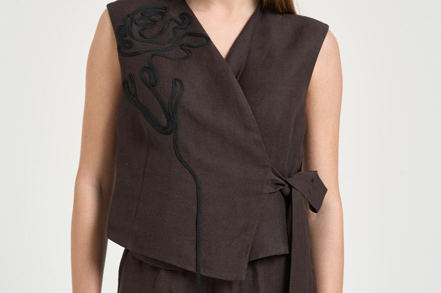 Top donna marrone con ricamo F6SL90 W18 LIVIANA CONTI 