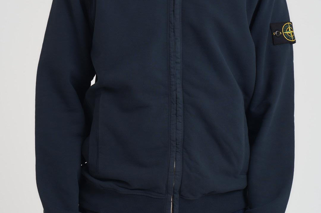 Felpa uomo con cappuccio blu scuro 6100067 S0A20V0020 STONE ISLAND 