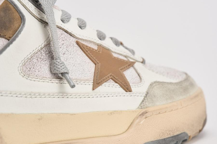 Sneakers uomo Forty2 bianca e marrone GMF00630 F00795711981 GOLDEN GOOSE 