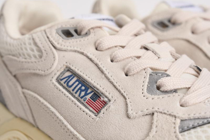 Sneakers donna Hyperway Low bianca e grigia HYLW UM10 AUTRY 