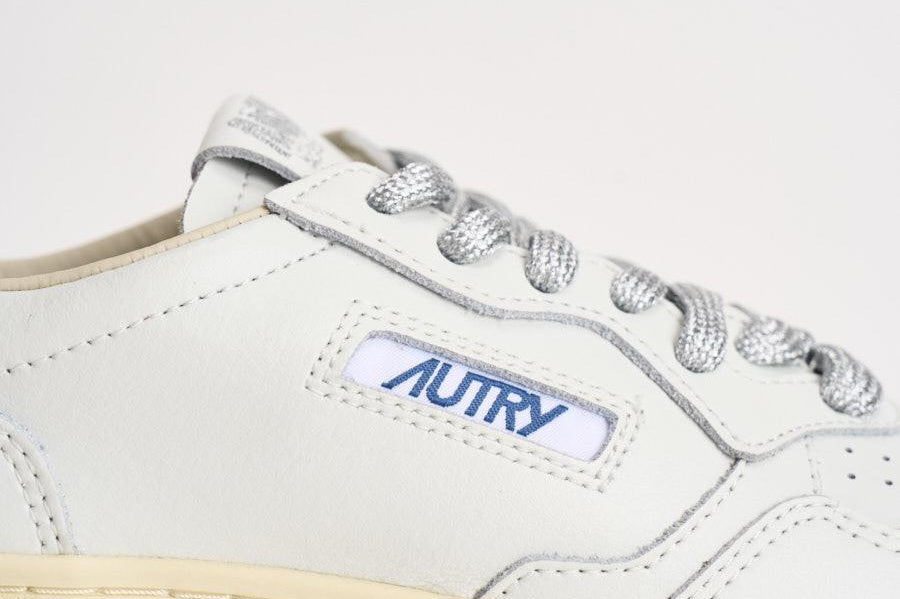 Sneakers donna Medalist bianca e cipria AULW SW03 AUTRY 